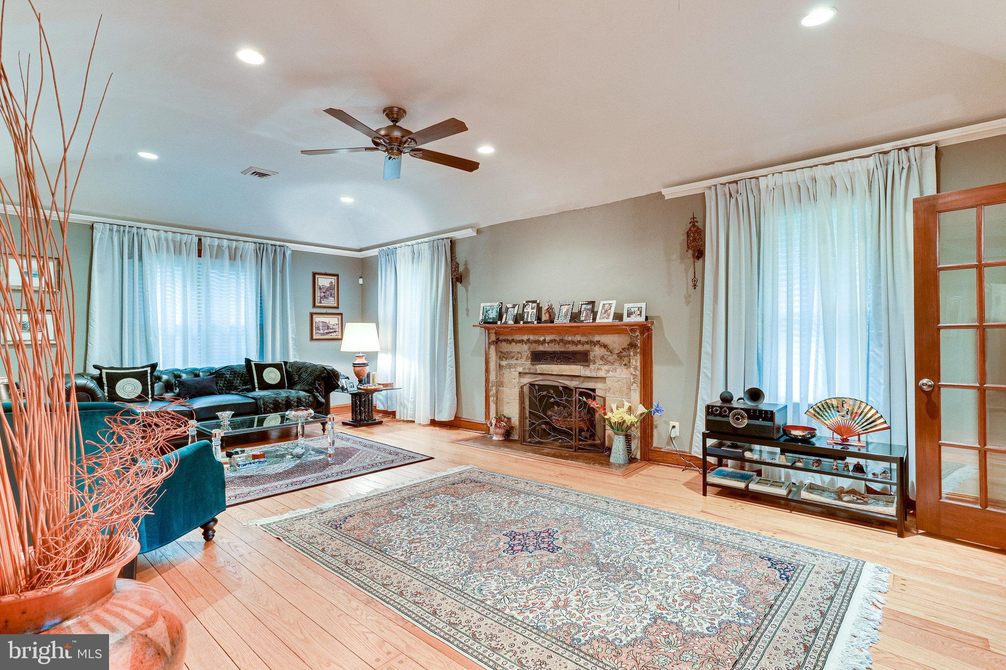 8212 Old Georgetown Road Bethesda, MD 20814 - Photo 4 of 49 View from dining room of living room & entryway.