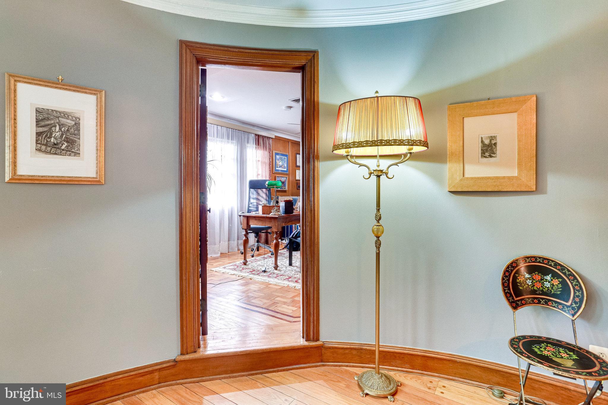 8212 Old Georgetown Road Bethesda, MD 20814 - Photo 9 of 49