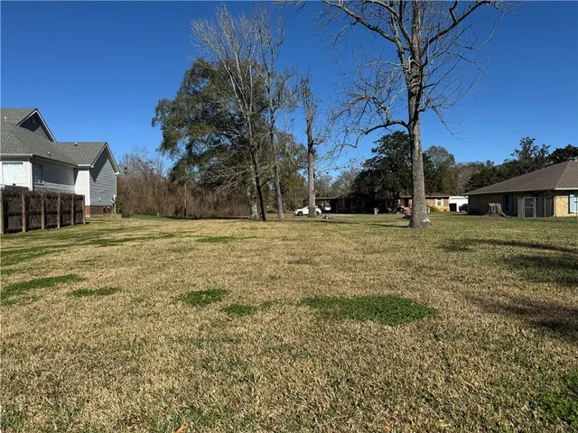 $80,000 | 64 North Kelly Lane, Westwego, LA 70094
