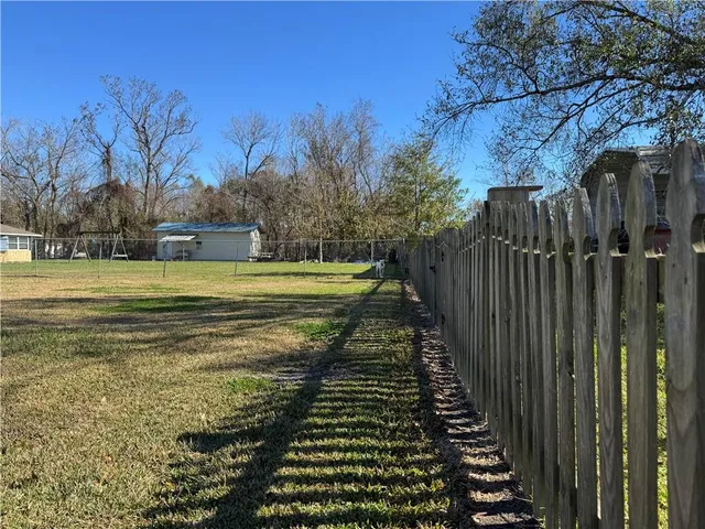 $80,000 | 64 North Kelly Lane, Westwego, LA 70094