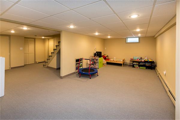87 Higgins Road Framingham, MA 01701 - Photo 12 of 20 Gallery Image 12