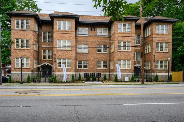 $2,100 | 360 Ponce De Leon Avenue Northeast, Unit 16, Atlanta, GA 30308