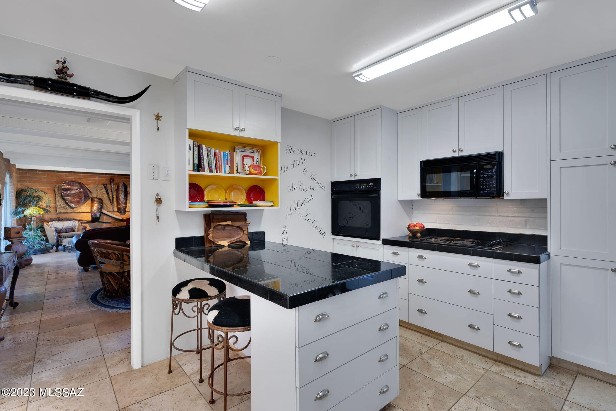 636 West Roller Coaster Road Tucson, AZ 85704 - Photo 15 of 41