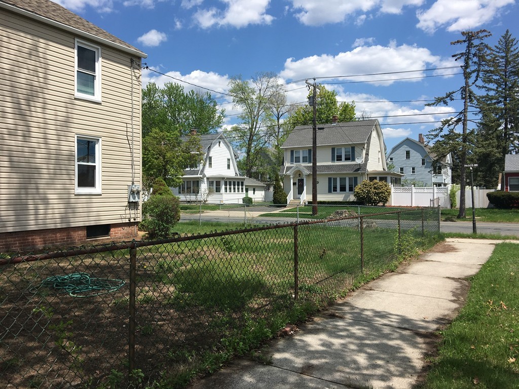 80 Pasco Road Springfield, MA 01151 - Photo 5 of 8