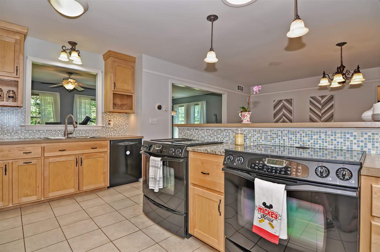 55 Lawrence Road Salem, NH 03079 - Photo 12 of 40 Gallery Image 12