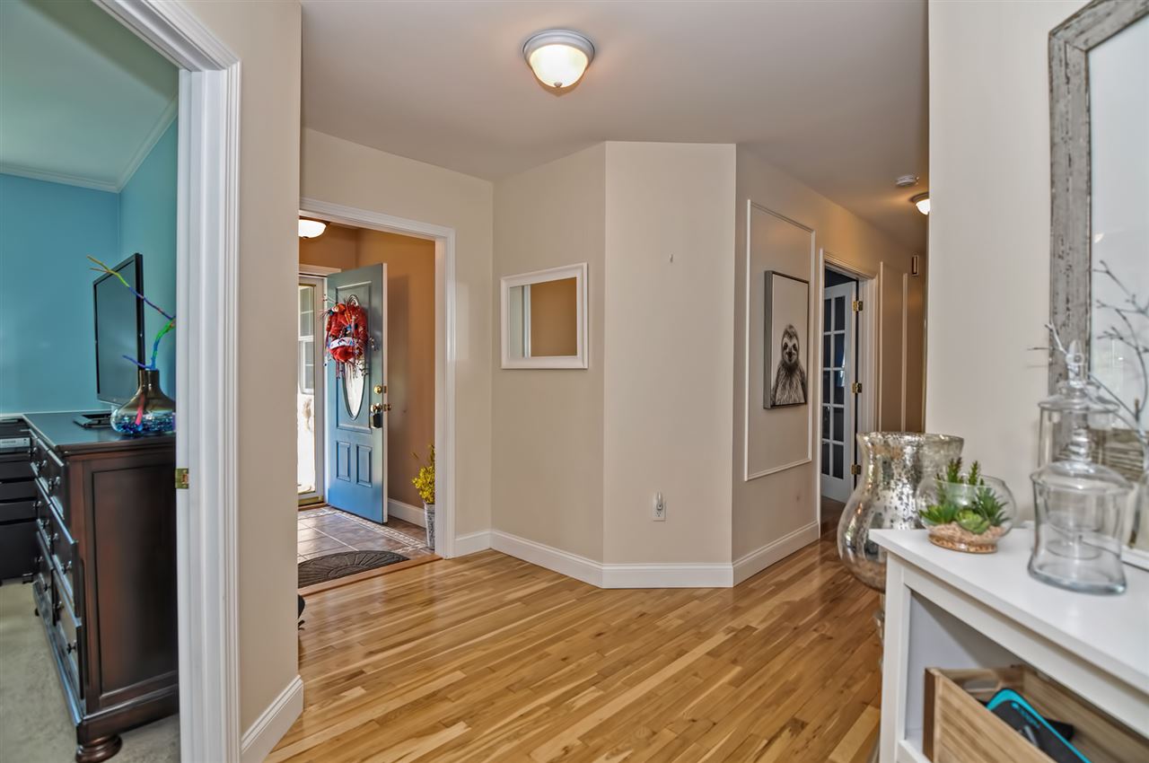 55 Lawrence Road Salem, NH 03079 - Photo 17 of 40 Gallery Image 17
