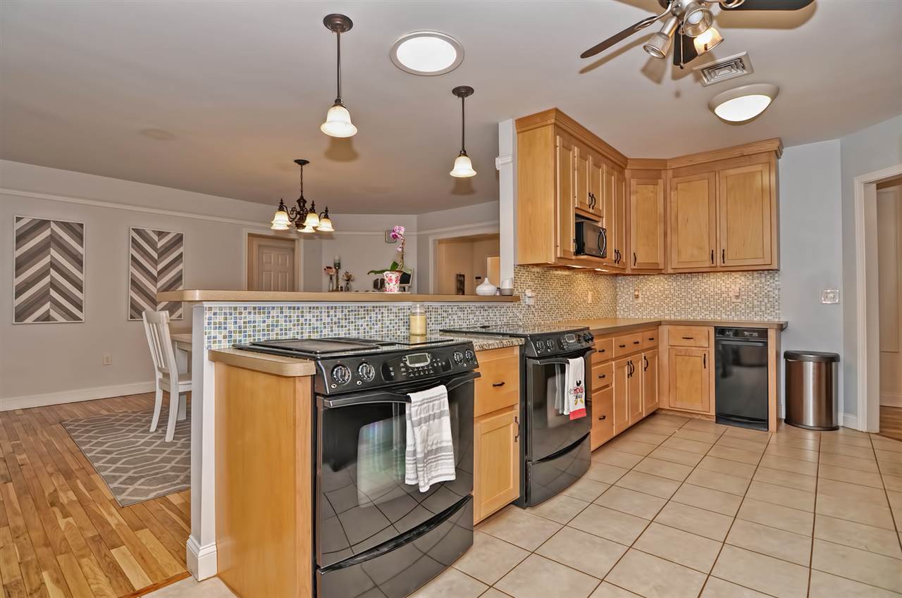 55 Lawrence Road Salem, NH 03079 - Photo 10 of 40 Gallery Image 10
