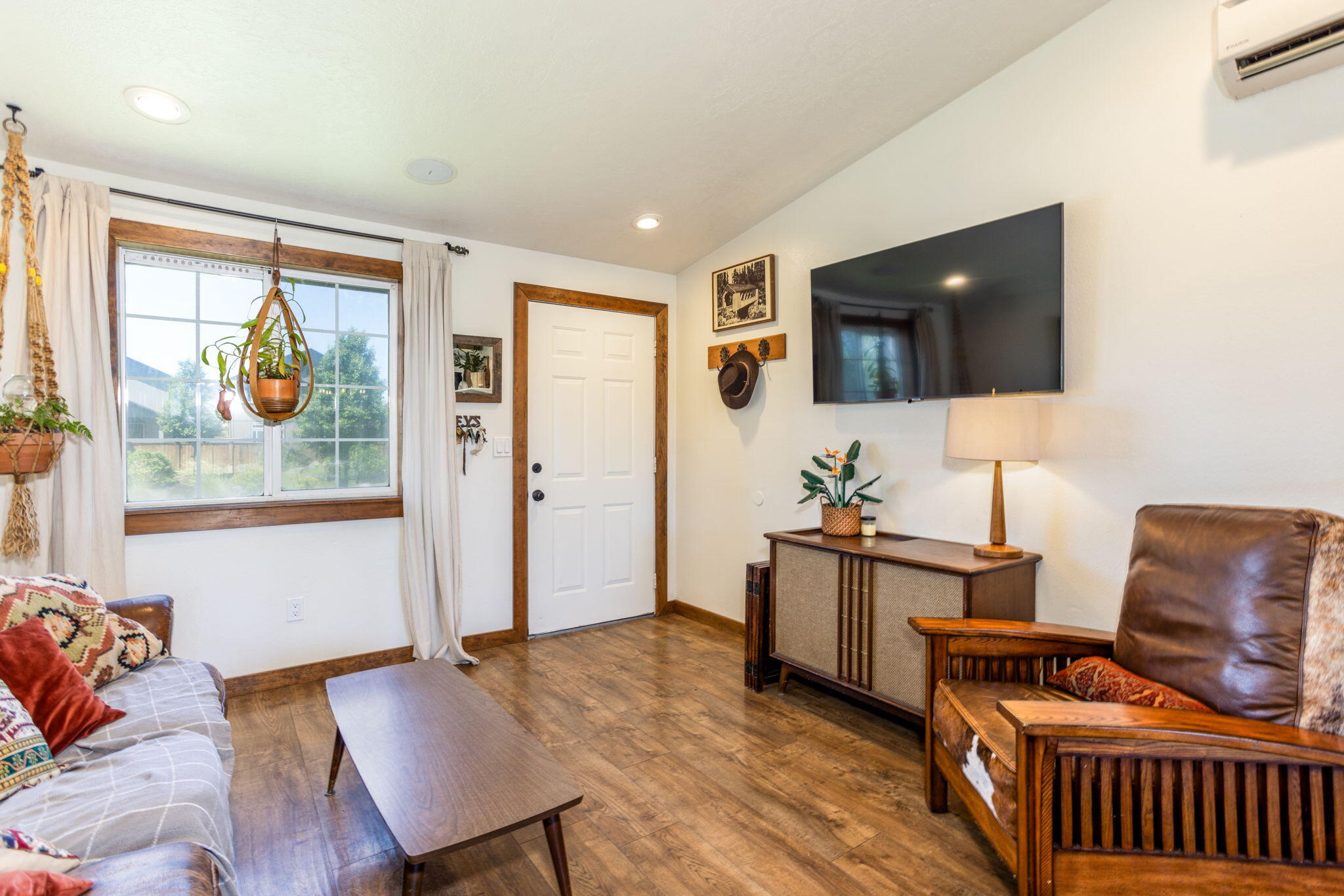 1736 Southwest 35th Street Redmond, OR 97756 - Photo 13 of 31 12-web-or-mls-1736 SW 35th Street-11