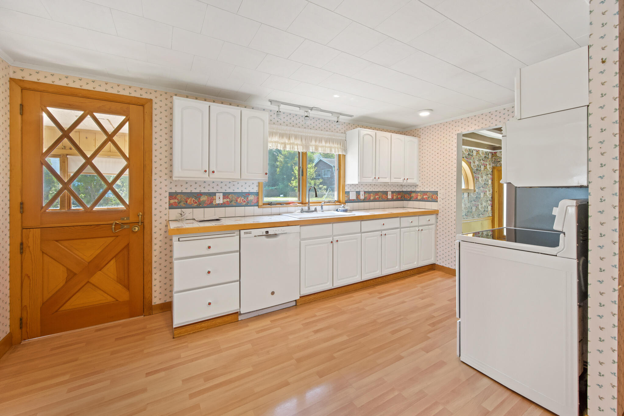 17 Pendleton Street Brewer, ME 04412 - Photo 8 of 45 Kitchen