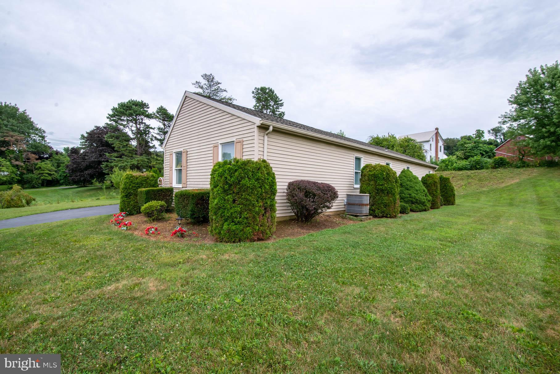 2998 East Prospect Road York, PA 17402 - Photo 3 of 42 Gallery Image 3