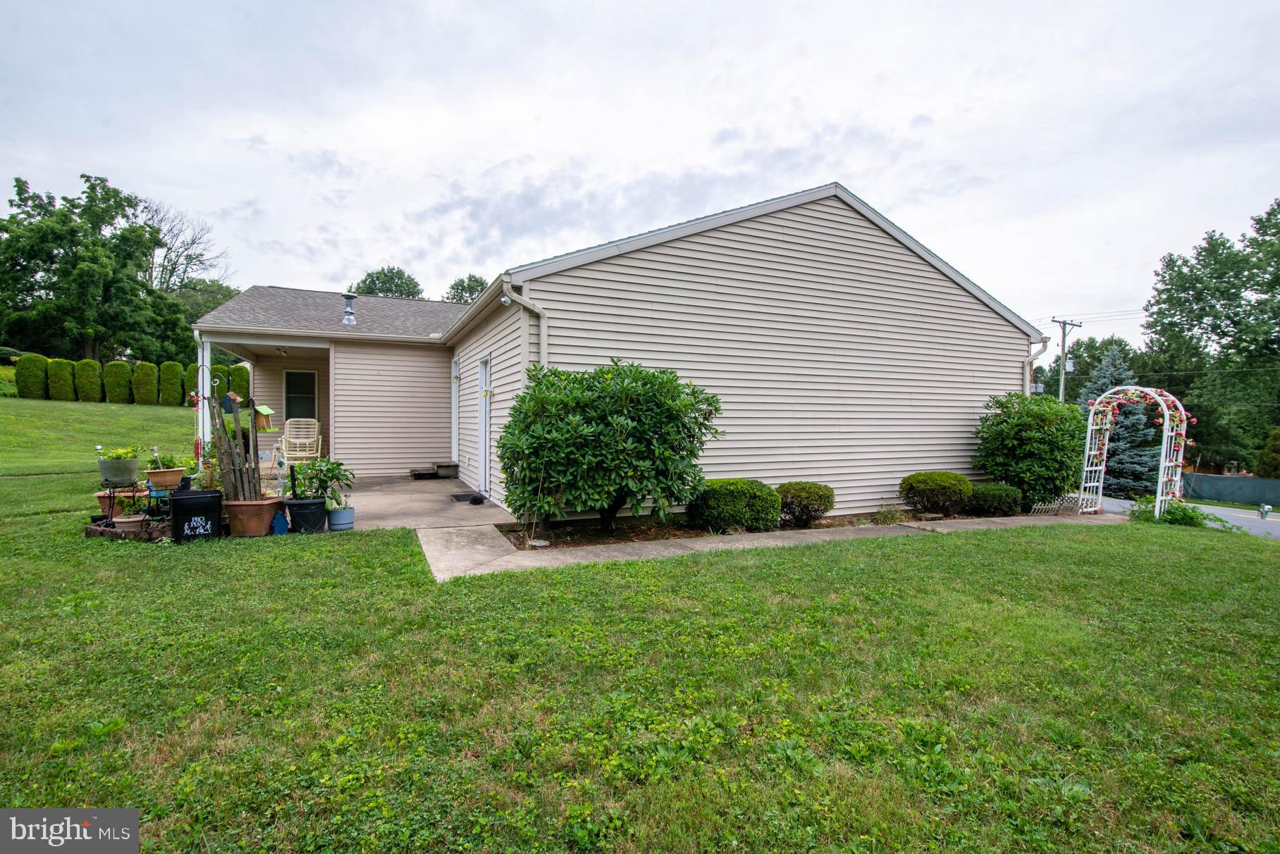 2998 East Prospect Road York, PA 17402 - Photo 6 of 42 Gallery Image 6