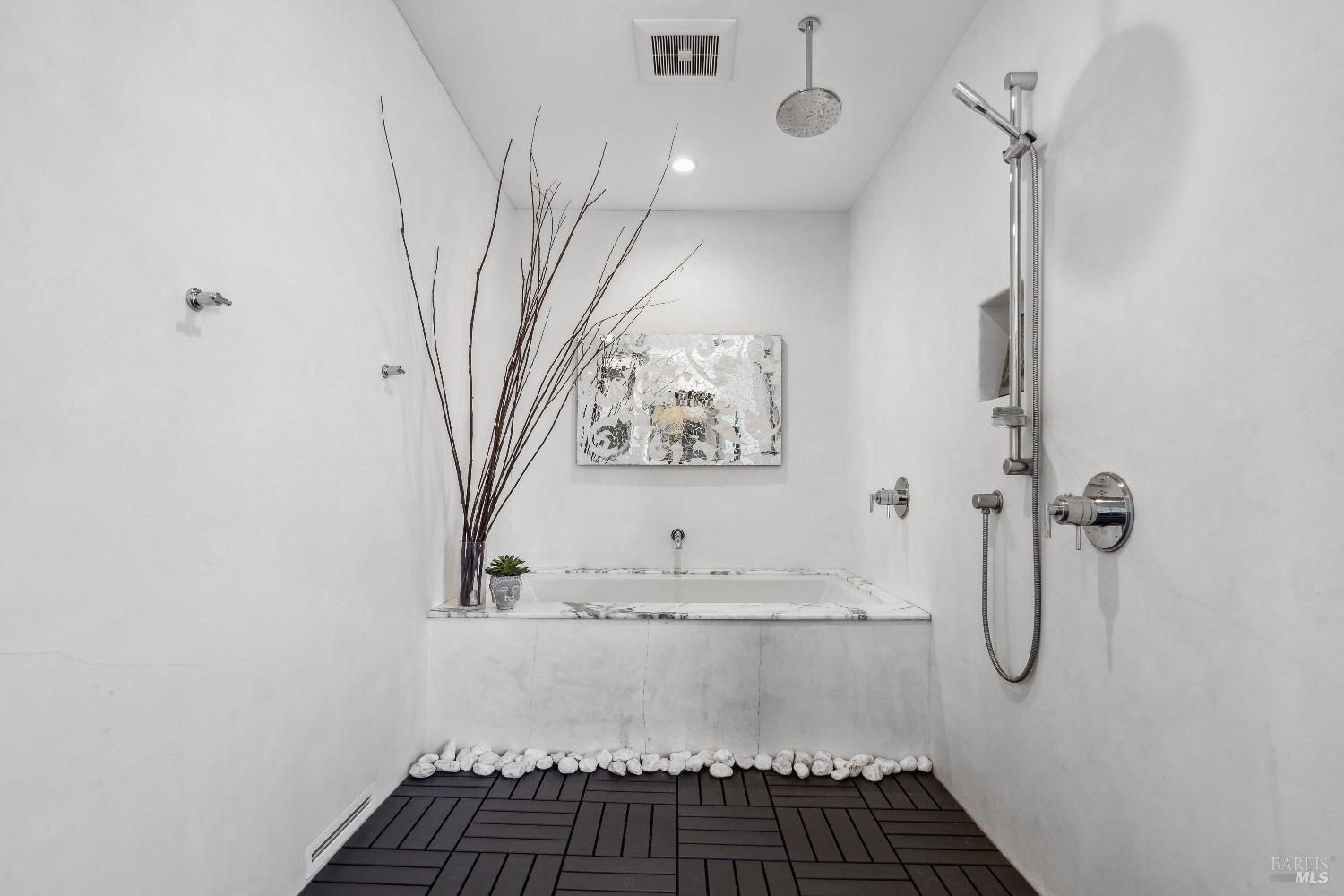 15 Gate 6 1/2 Road Mill Valley, CA 94941 - Photo 20 of 33 a bathroom with a shower