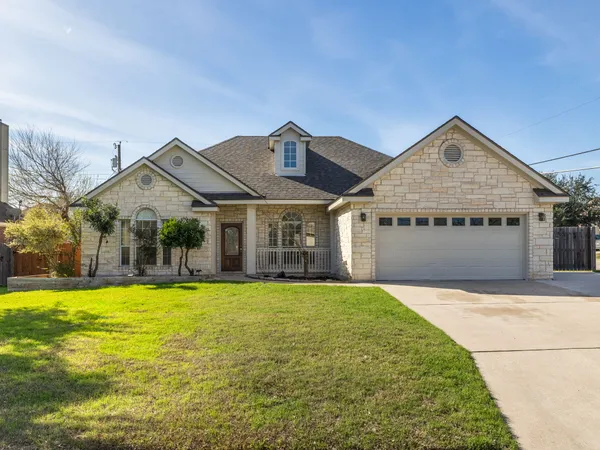 $395,000 | 2209 Lark Lane, Taylor, TX 76574