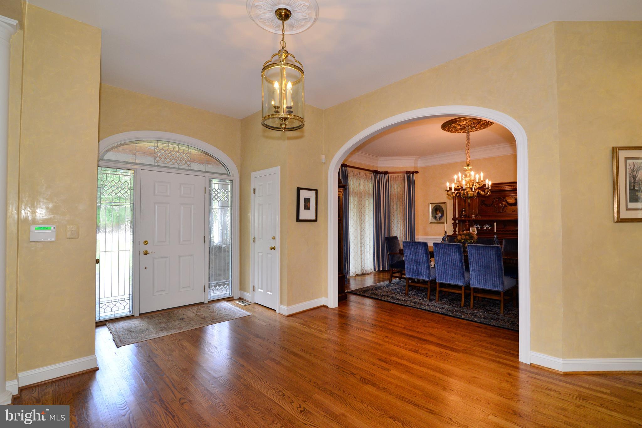 10507 Wickens Road Vienna, VA 22181 - Photo 6 of 59 Custom Architectural Arches Throughout.