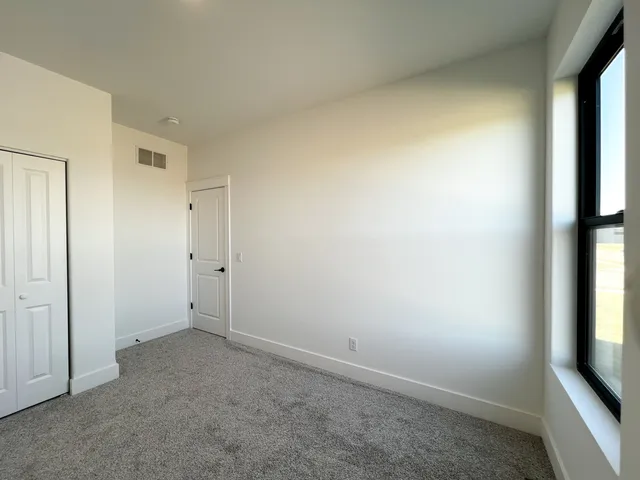 $397,990 | 130 West Meadowdale Circle, Hampshire, IL 60140