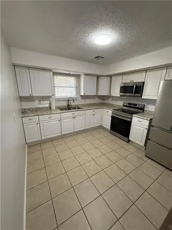 $1,900 | 1601 Yorktowne Drive, Laplace, LA 70068