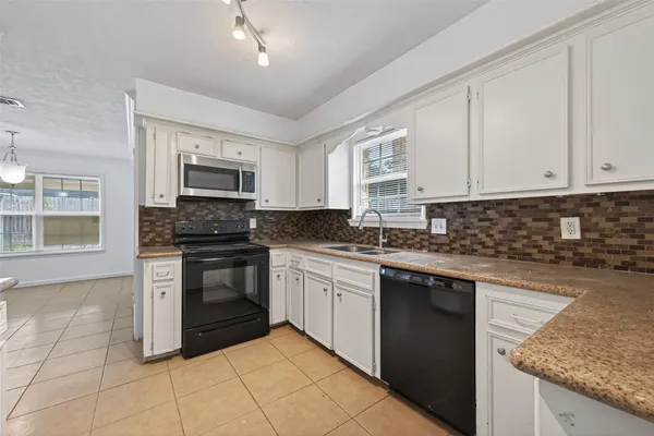 $2,575 | 17614 Telegraph Creek Drive, Spring, TX 77379