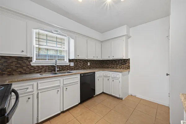 $2,575 | 17614 Telegraph Creek Drive, Spring, TX 77379