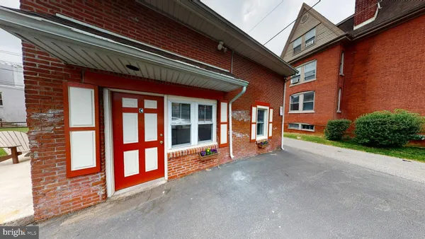 $2,400 | 500 South High Street, Unit C, West Chester, PA 19382