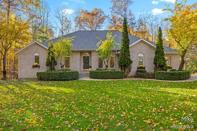 $599,900 | 2417 Cranberry Creek Court, Ravenna, MI 49451