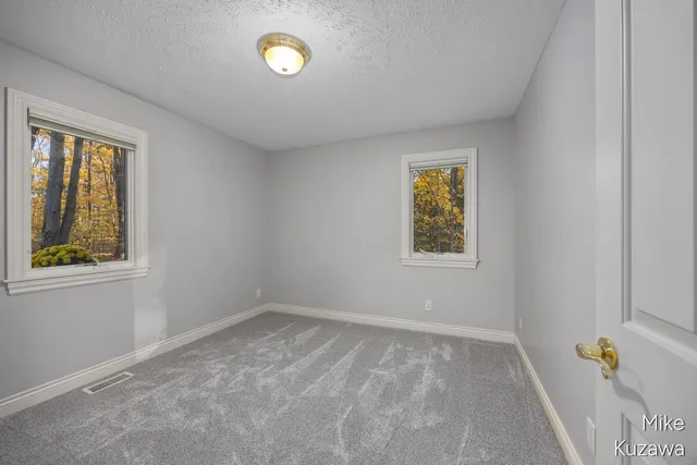 $599,900 | 2417 Cranberry Creek Court, Ravenna, MI 49451