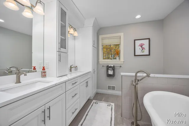 $599,900 | 2417 Cranberry Creek Court, Ravenna, MI 49451