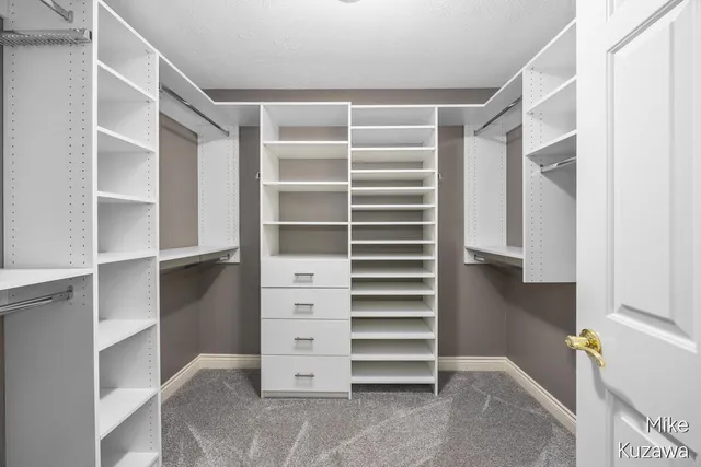 $599,900 | 2417 Cranberry Creek Court, Ravenna, MI 49451