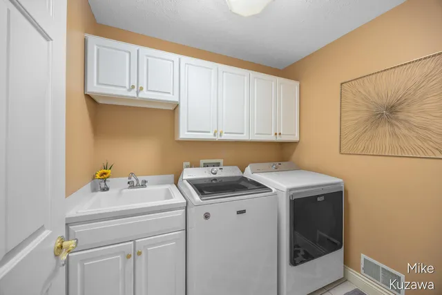 $599,900 | 2417 Cranberry Creek Court, Ravenna, MI 49451