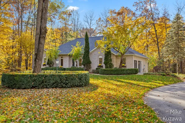 $599,900 | 2417 Cranberry Creek Court, Ravenna, MI 49451