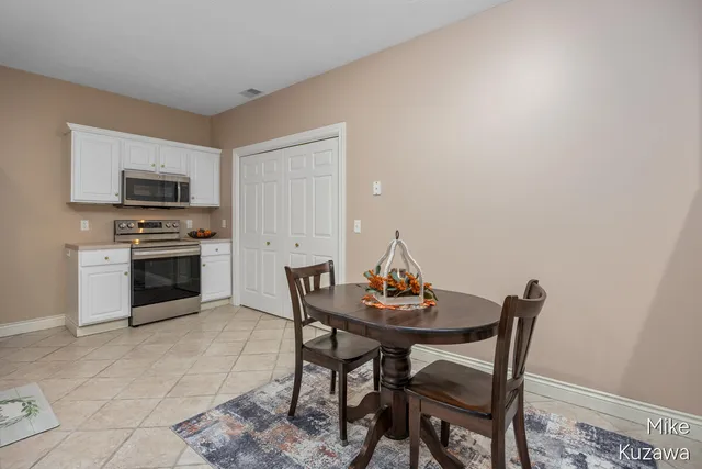 $599,900 | 2417 Cranberry Creek Court, Ravenna, MI 49451