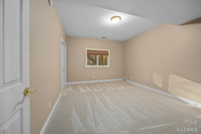 $599,900 | 2417 Cranberry Creek Court, Ravenna, MI 49451