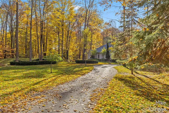 $599,900 | 2417 Cranberry Creek Court, Ravenna, MI 49451