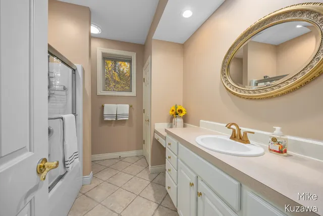 $599,900 | 2417 Cranberry Creek Court, Ravenna, MI 49451