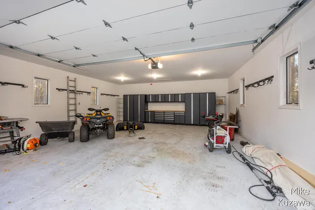 $599,900 | 2417 Cranberry Creek Court, Ravenna, MI 49451