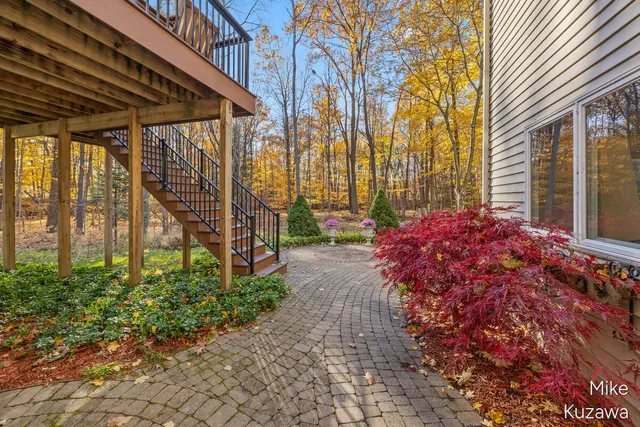 $599,900 | 2417 Cranberry Creek Court, Ravenna, MI 49451