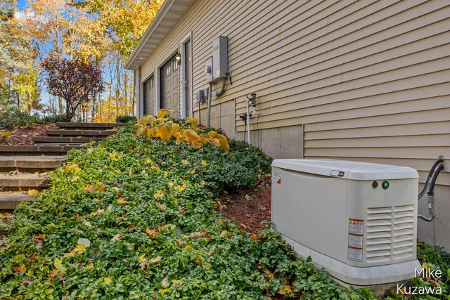 $599,900 | 2417 Cranberry Creek Court, Ravenna, MI 49451