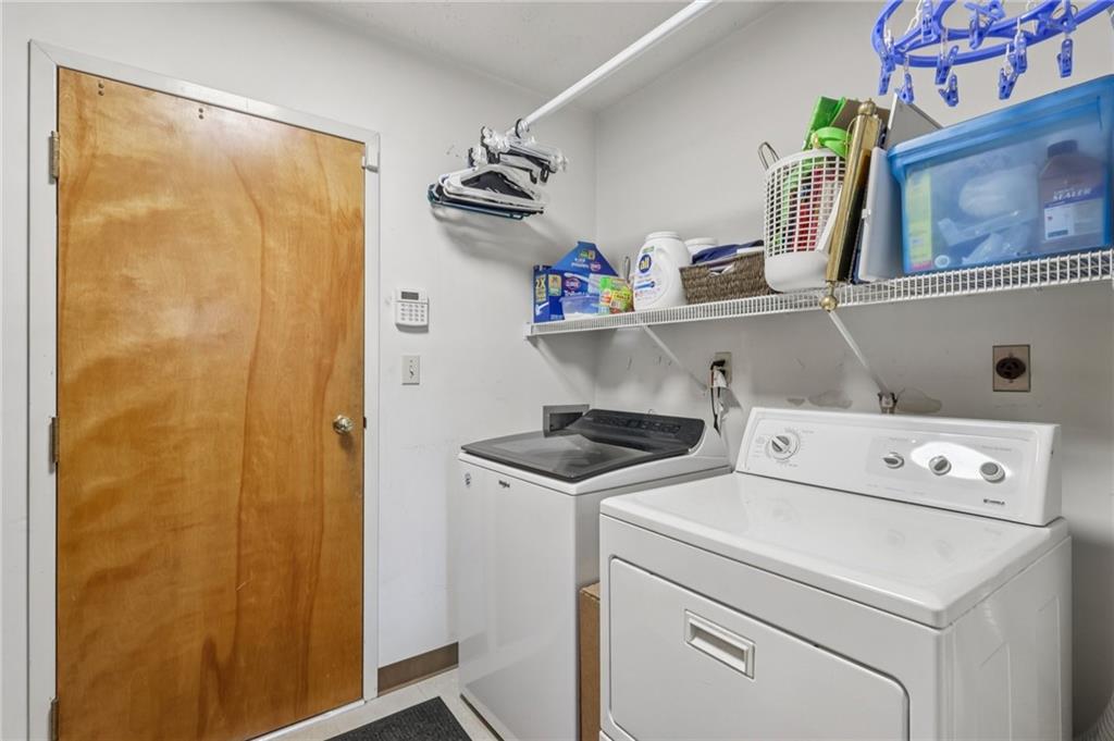 416 Chandler Place Pittsburgh, PA 15212 - Photo 19 of 38 a utility room with dryer and washer