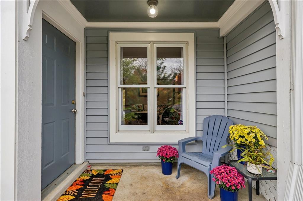 416 Chandler Place Pittsburgh, PA 15212 - Photo 3 of 38 a backyard of a house with outdoor seating