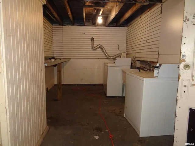 a bathroom with a sink toilet and bathtub