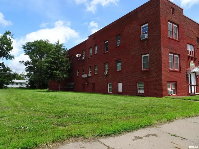 $850,000 | 1119 4th Avenue, Rock Island, IL 61201