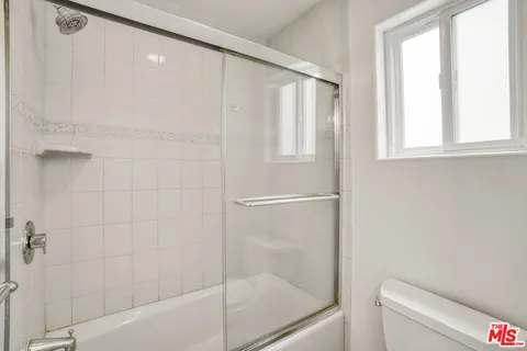 $8,350 | 115 Galleon Street, Unit A, Marina del Rey, CA 90292