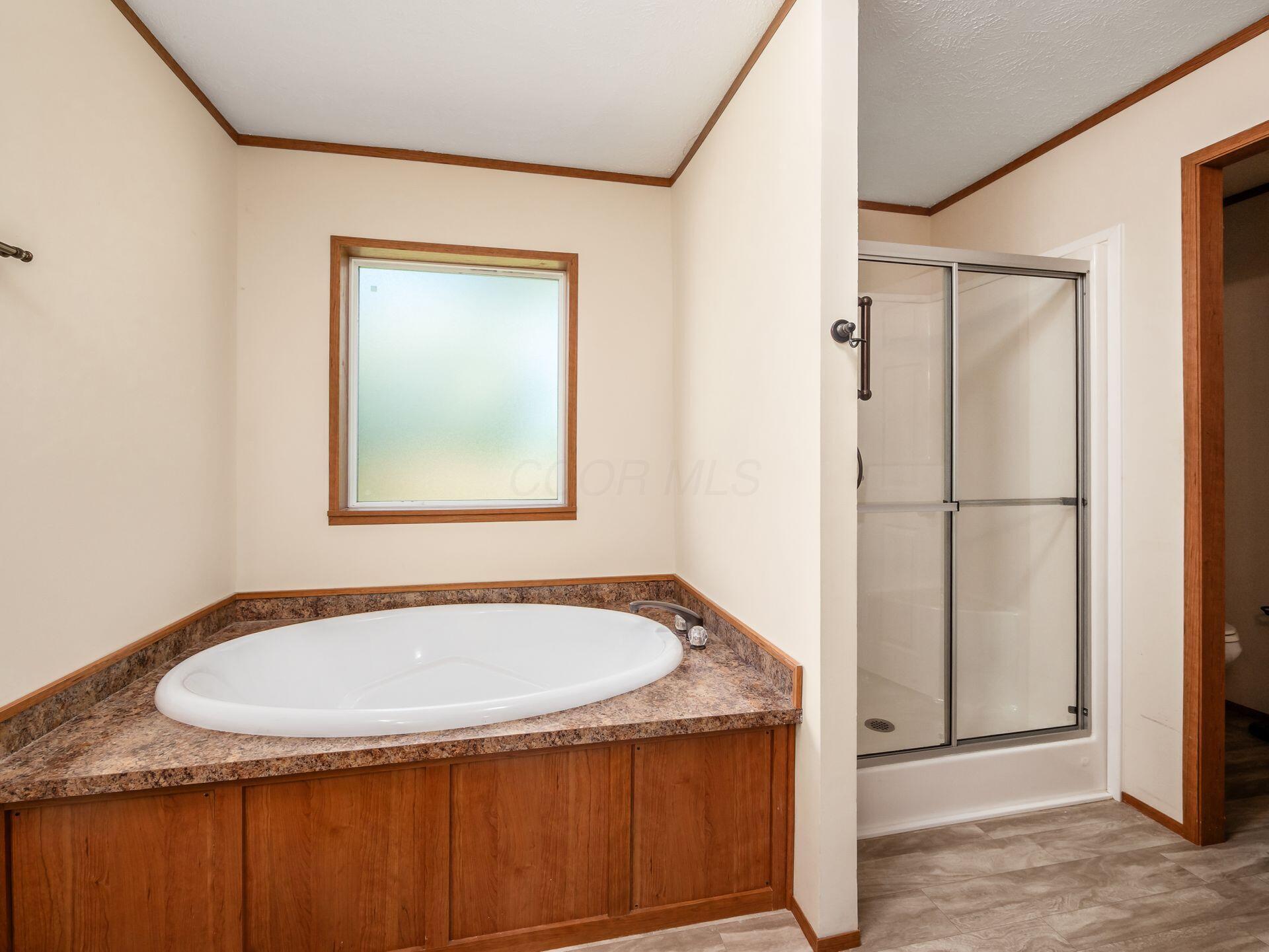 4395 Julian Road Southwest Lancaster, OH 43130 - Photo 17 of 43 Garden tub and separate shower