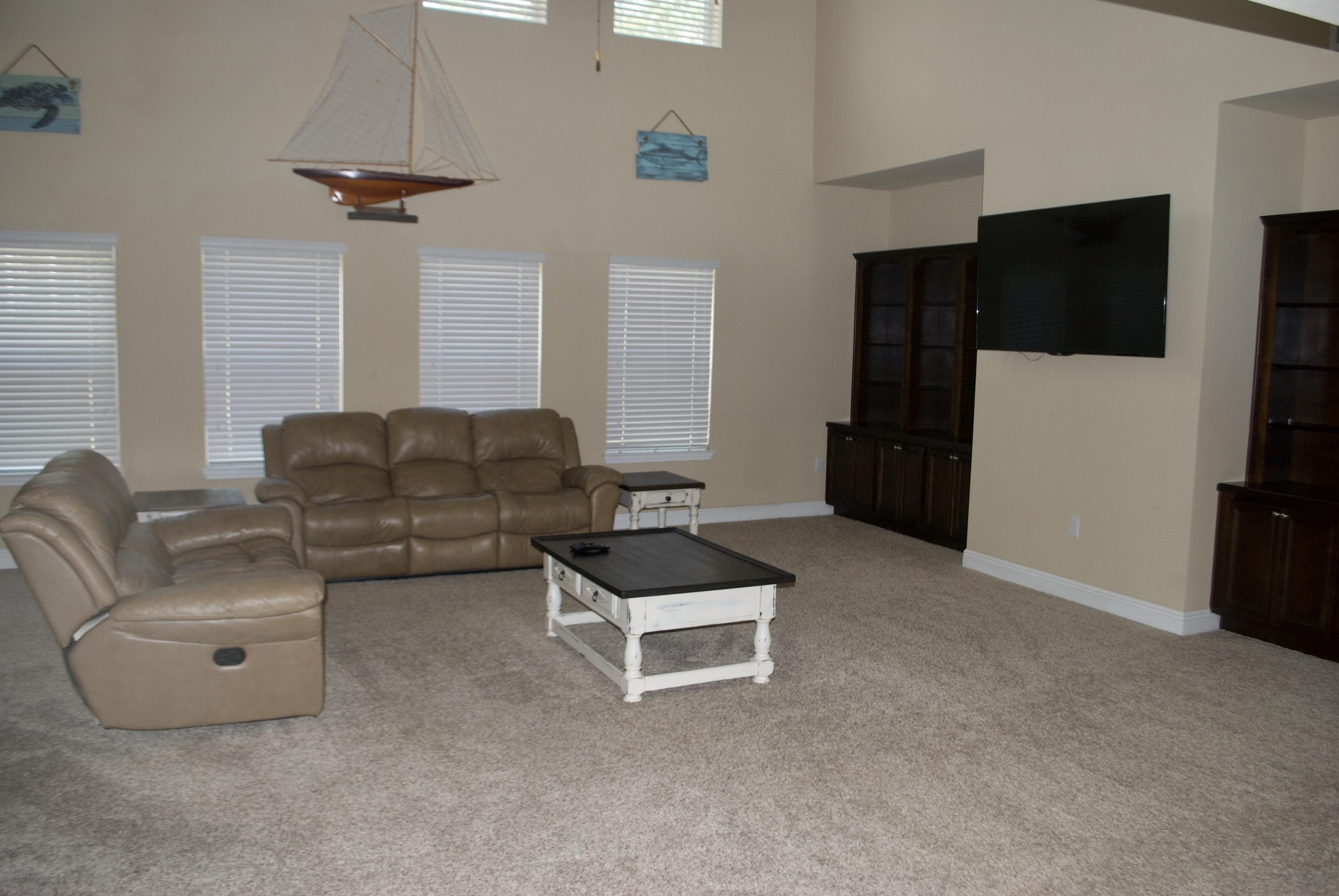 66 Secret Street Freeport, FL 32439 - Photo 9 of 14 living room