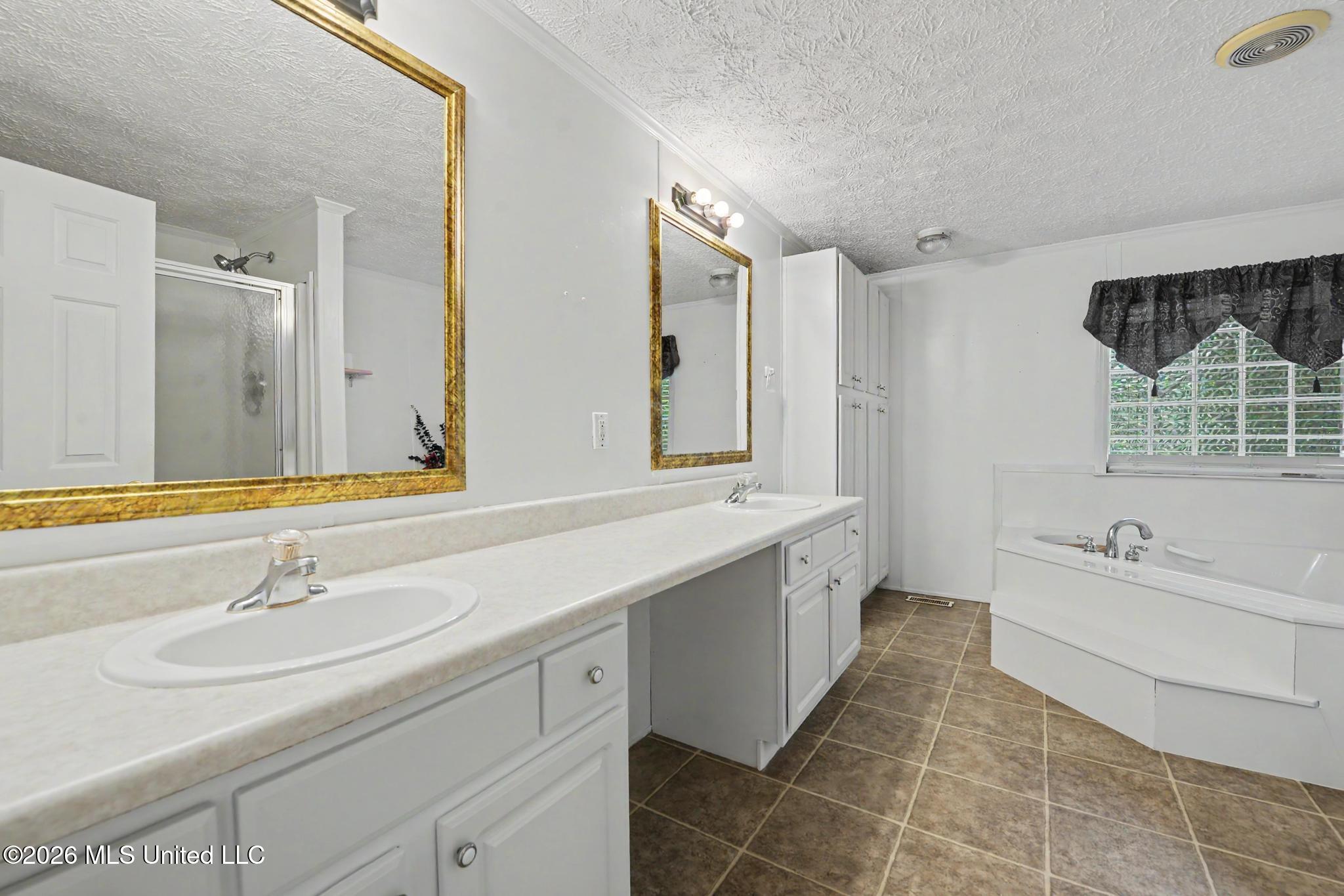 2916 Lee Pierce Road Moss Point, MS 39562 - Photo 15 of 29 015