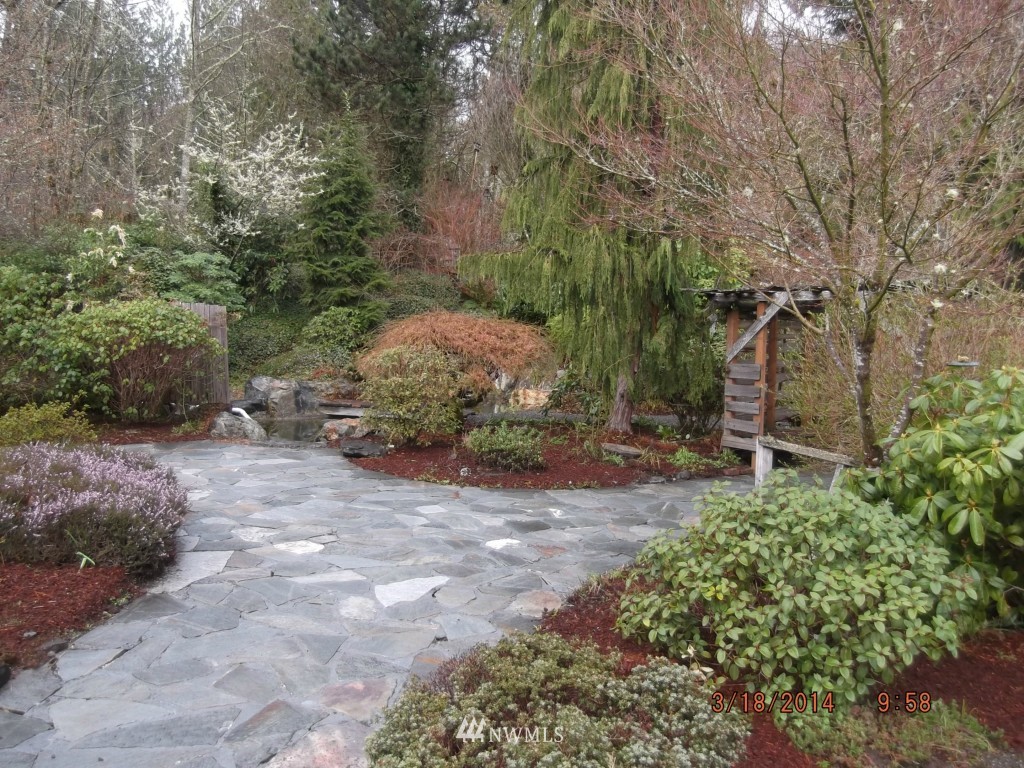 4644 Johnson Point Road Northeast Olympia, WA 98516 - Photo 3 of 10 Gallery Image 3