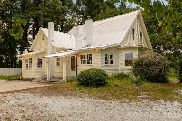 $500,000 | 100 Cannon Drive, Hendersonville, NC 28792