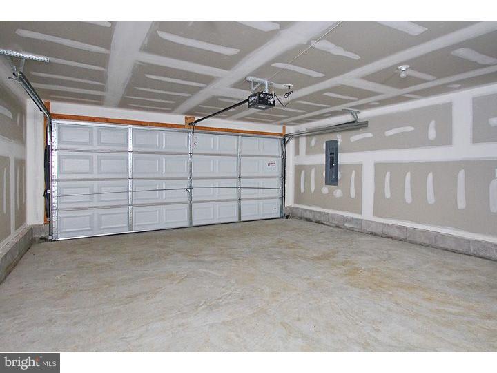 34 Hylton Road Woolwich Township, NJ 08085 - Photo 13 of 14 Garage
