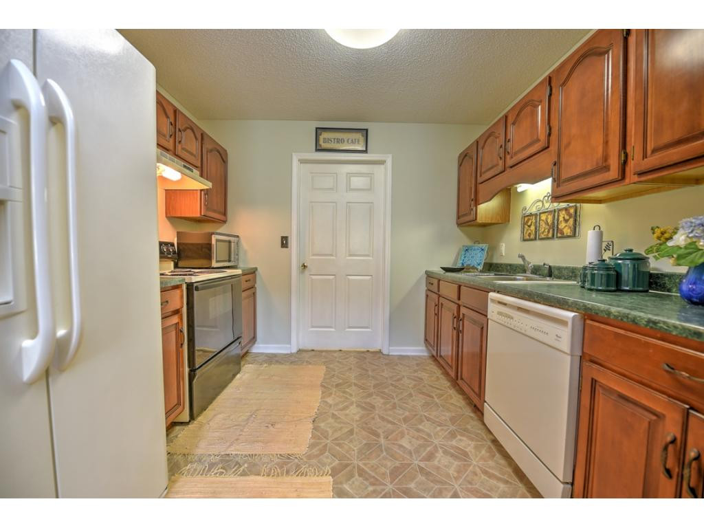 1005 Barber Road Bristol, TN 37620 - Photo 6 of 21 Photo 6