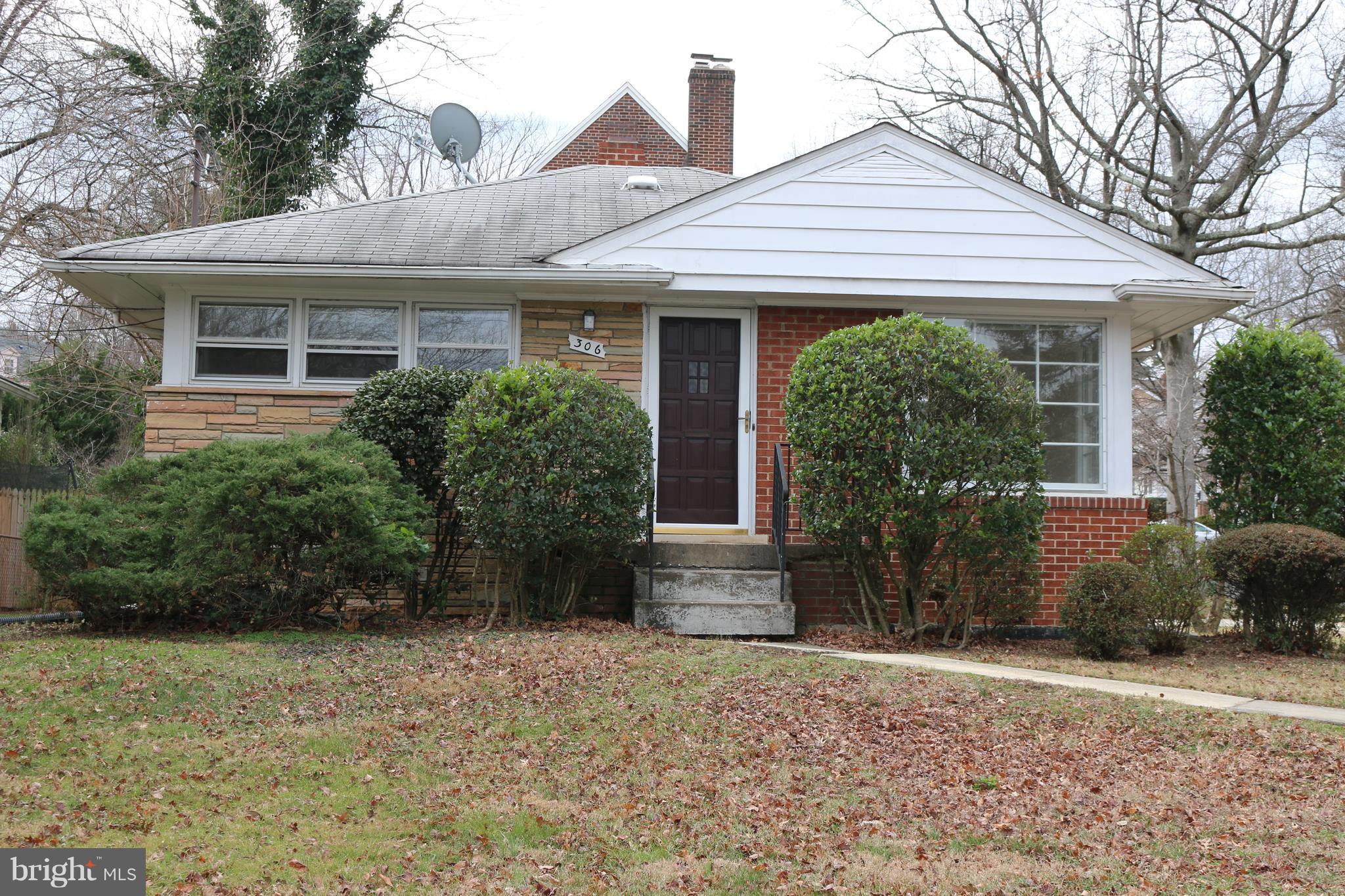 306 Russell Road Alexandria, VA 22301 - Photo 1 of 10 Exterior (Front)