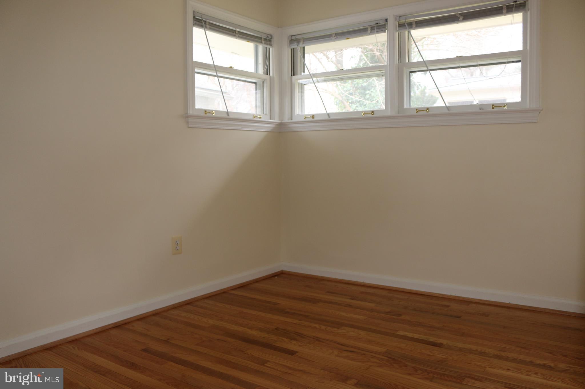 306 Russell Road Alexandria, VA 22301 - Photo 5 of 10 Bedroom